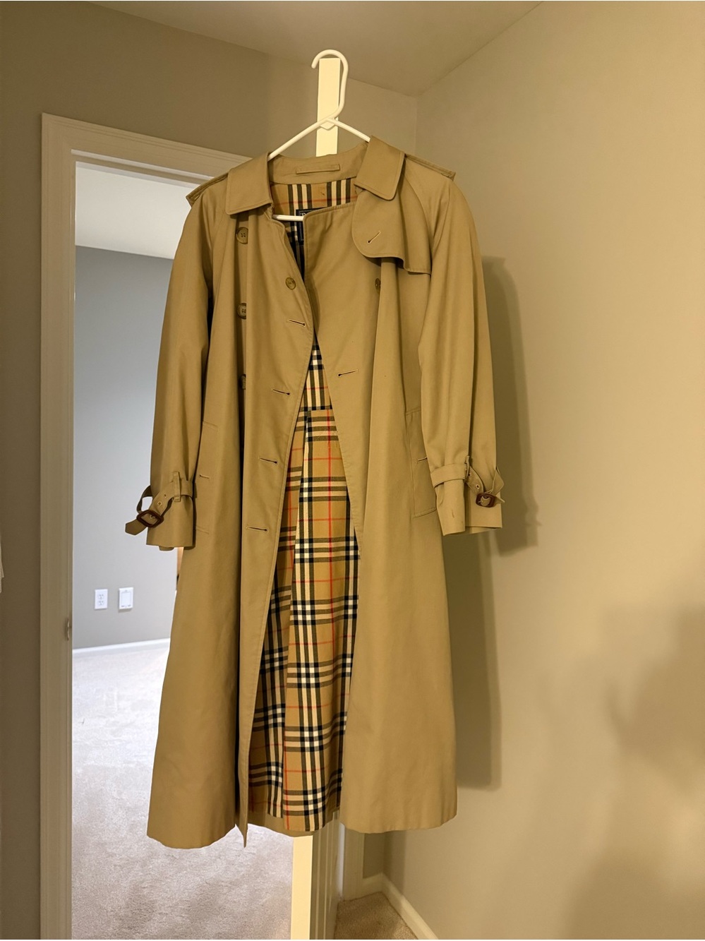 Burberry Beige Trench Coat with Signature Check Lining